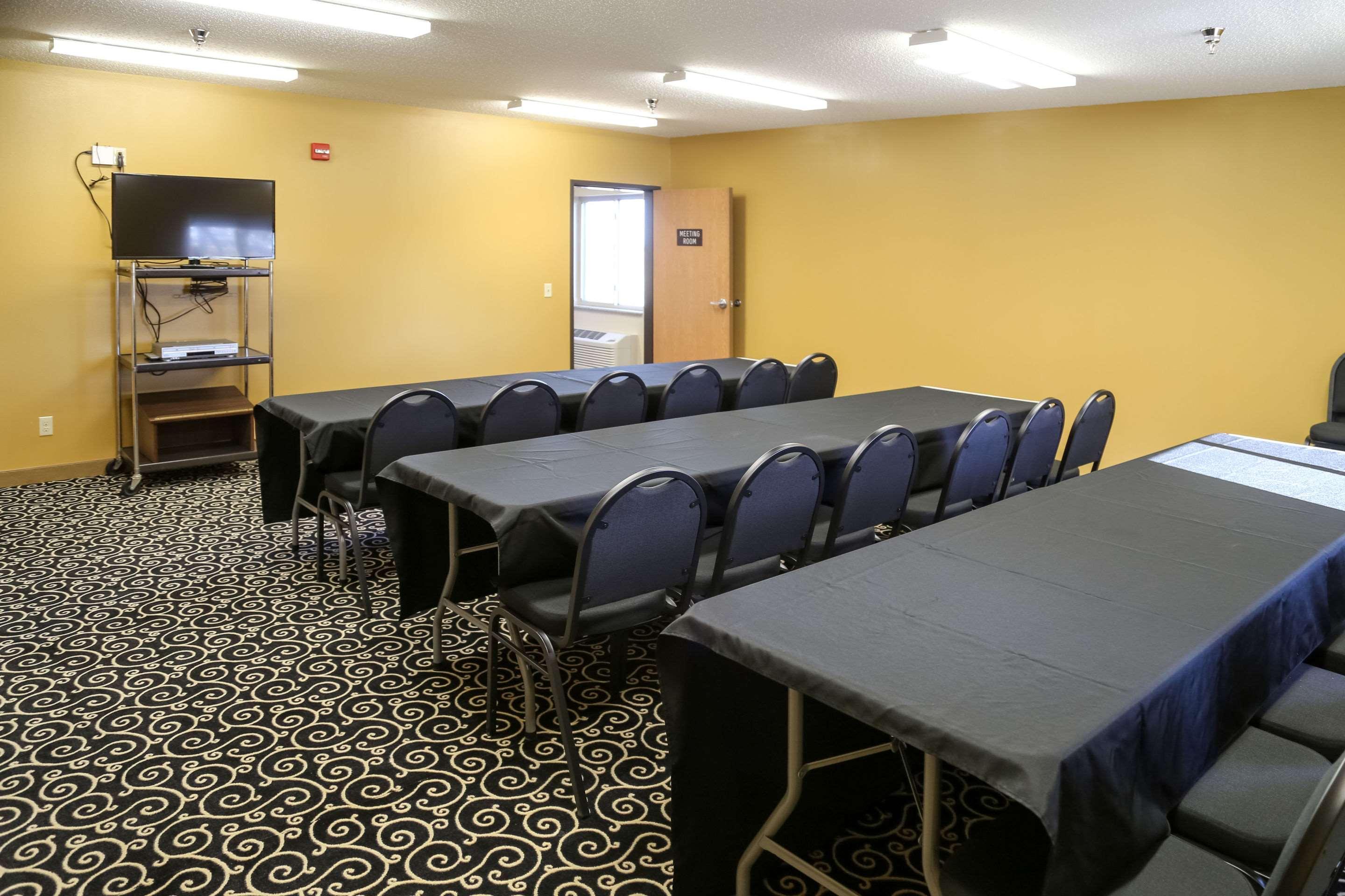Quality Inn & Suites Watertown Near Prairie Lakes Ice Arena Zewnętrze zdjęcie