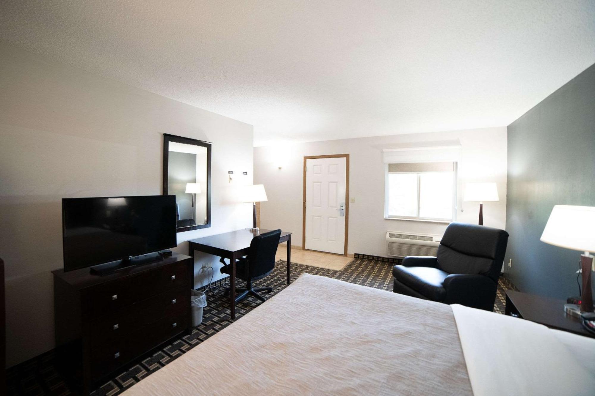 Quality Inn & Suites Watertown Near Prairie Lakes Ice Arena Zewnętrze zdjęcie